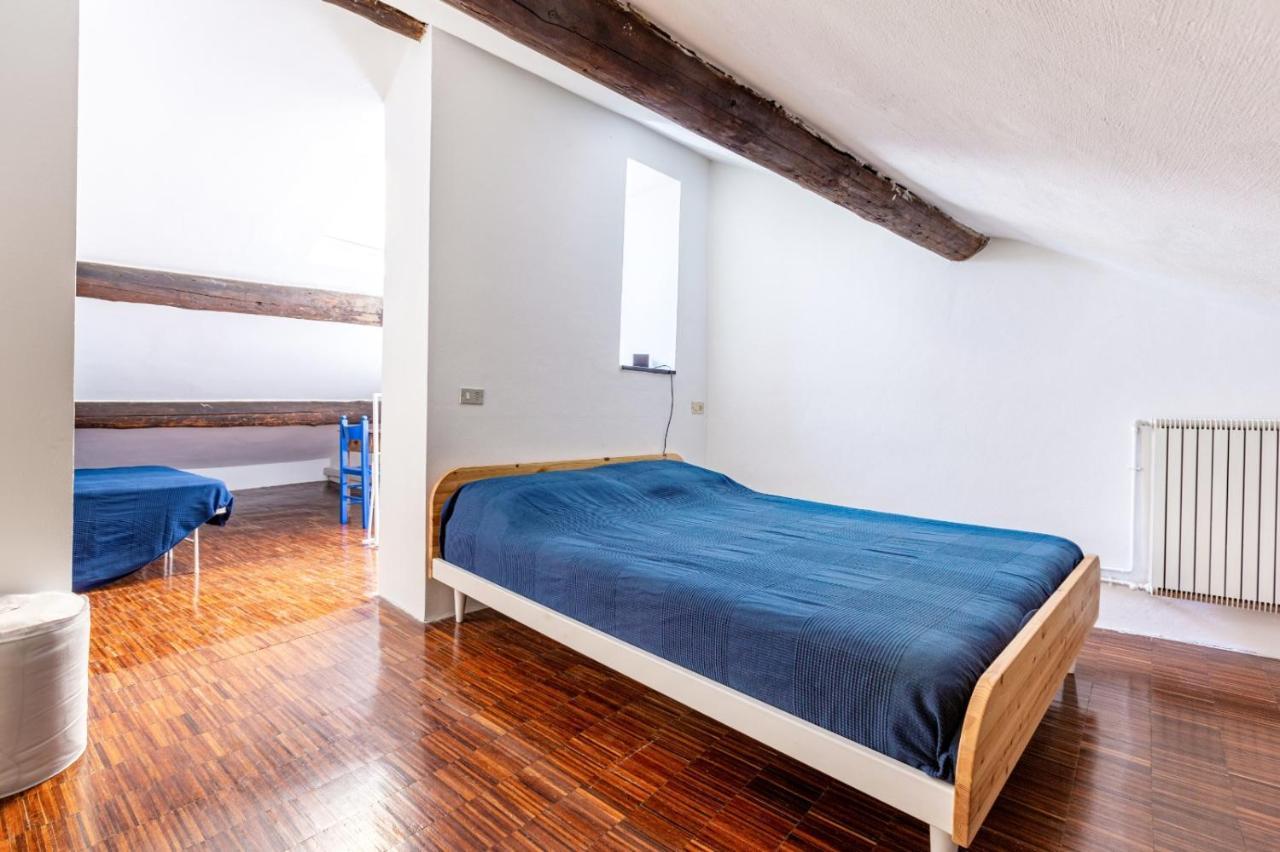 Porta Ticinese Colorful Apartment! มิลาน ภายนอก รูปภาพ