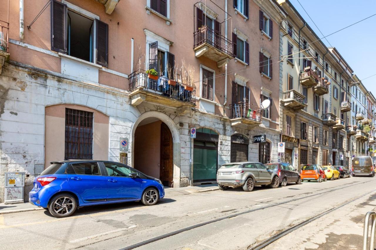 Porta Ticinese Colorful Apartment! มิลาน ภายนอก รูปภาพ